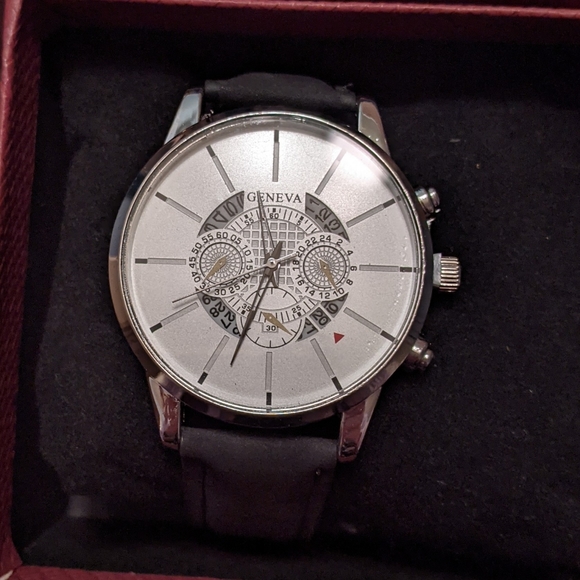 Geneva Watch - Picture 6 of 15